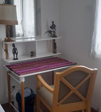 1 Chambre Pour 2 Personnes "Chez L'Habitant" Maison Possede Un Petit Chien Quincy-Voisins エクステリア 写真