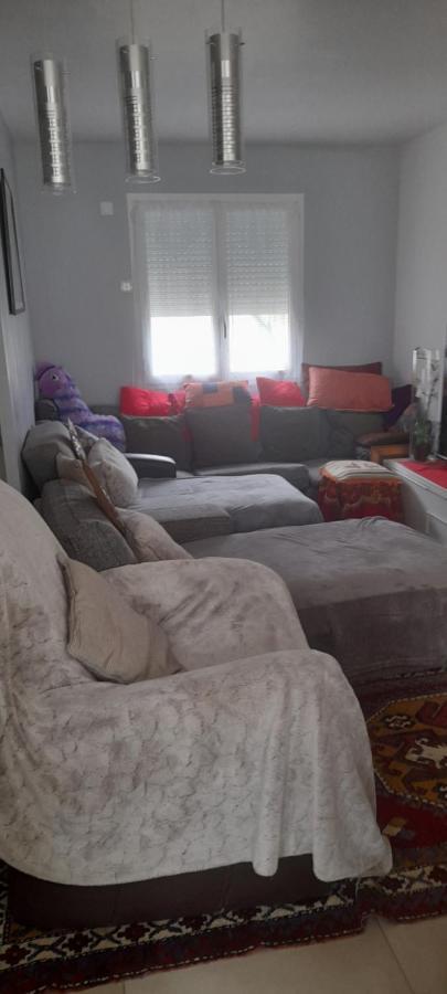 1 Chambre Pour 2 Personnes "Chez L'Habitant" Maison Possede Un Petit Chien Quincy-Voisins エクステリア 写真